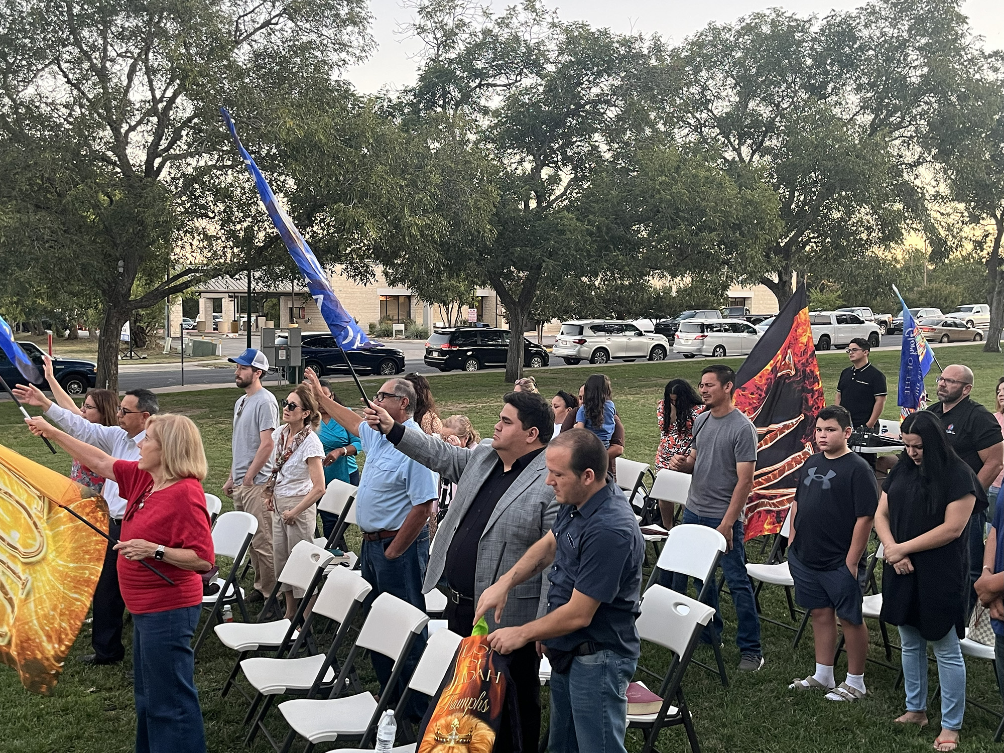 His lovingkindess endures forever