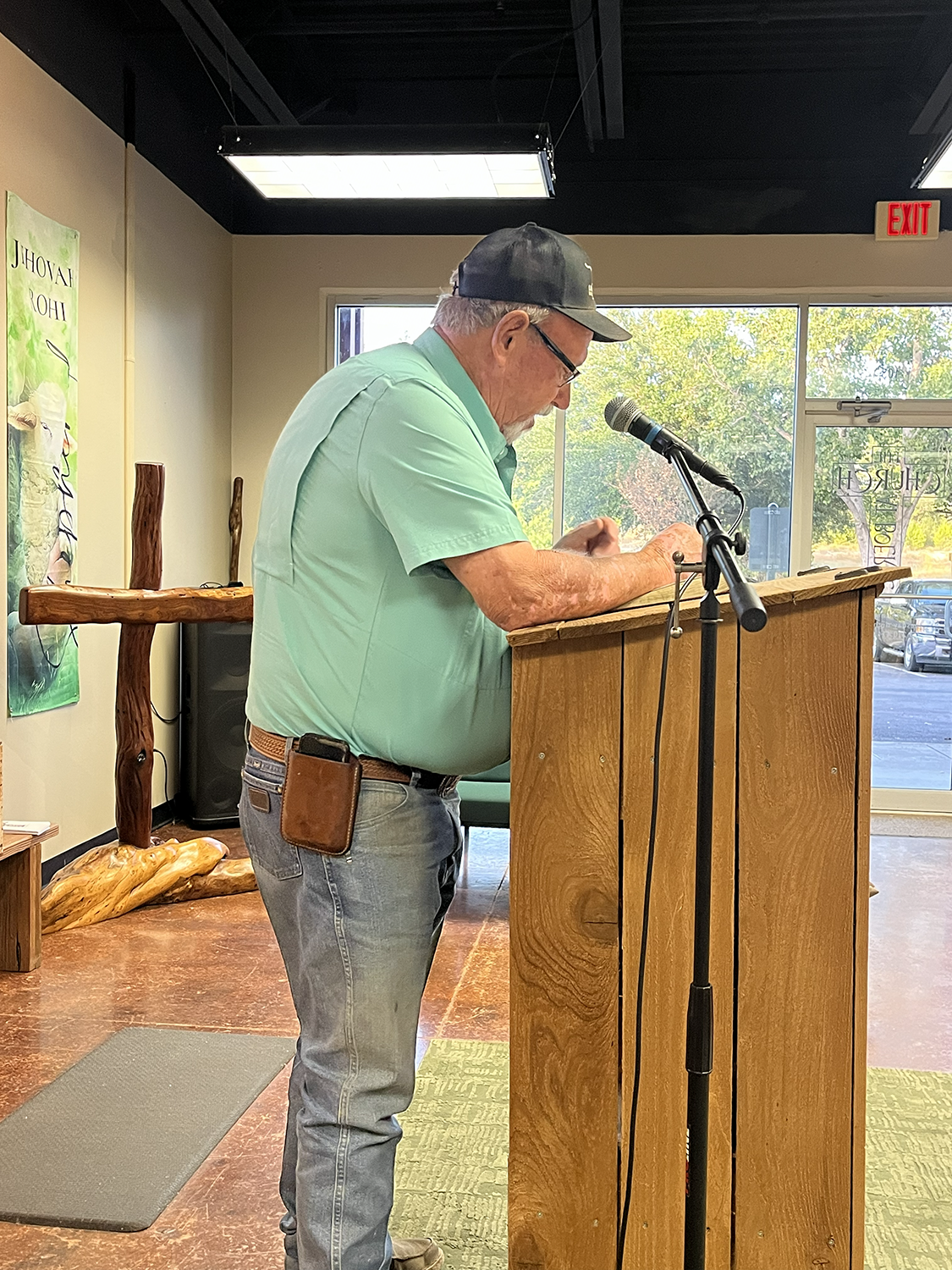 Pastor Paul Tuttle (Church at Boerne) opens Day 5